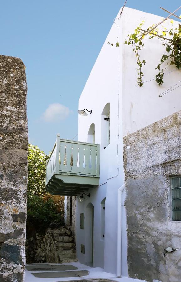 New Guesthouse In Emporios Emporeios  Exterior photo